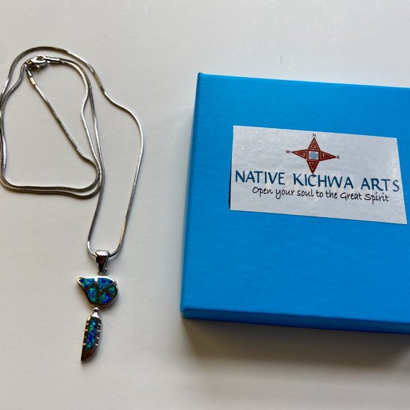 Sterling Silver American Indian Bear Fetish with Opal Inlay - Picture 3 of 10